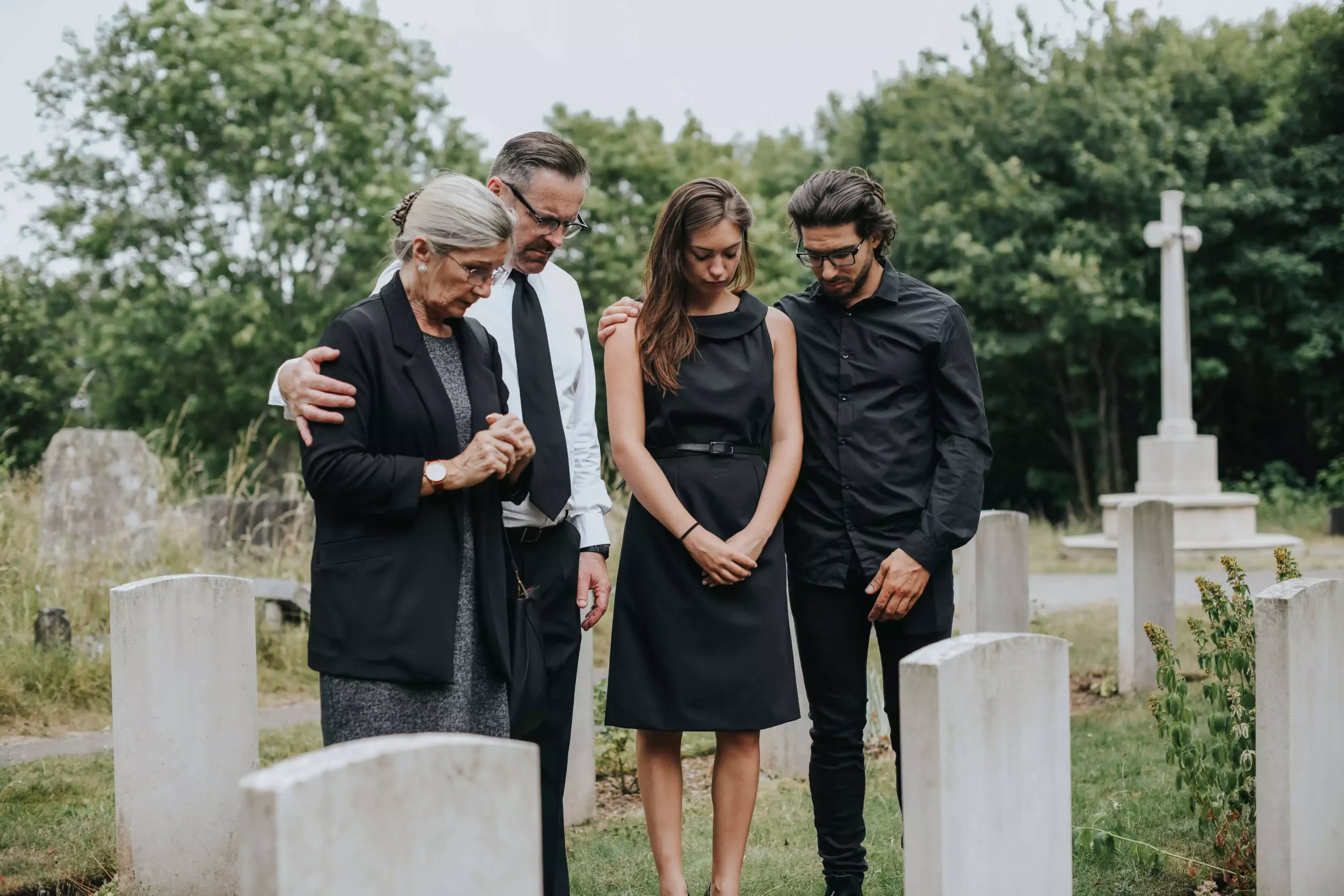 What to Wear to a Funeral - The Dos and Don'ts of Funeral Attire